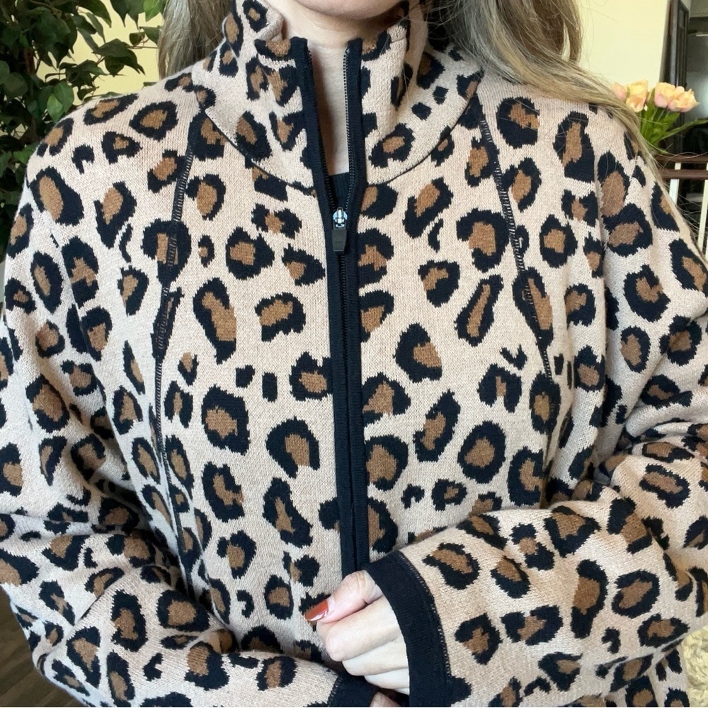 Rachel Zoe Animal Print Longline Zip Up Cardigan Knit Sweater Casual Warm 3X - Picture 4 of 13